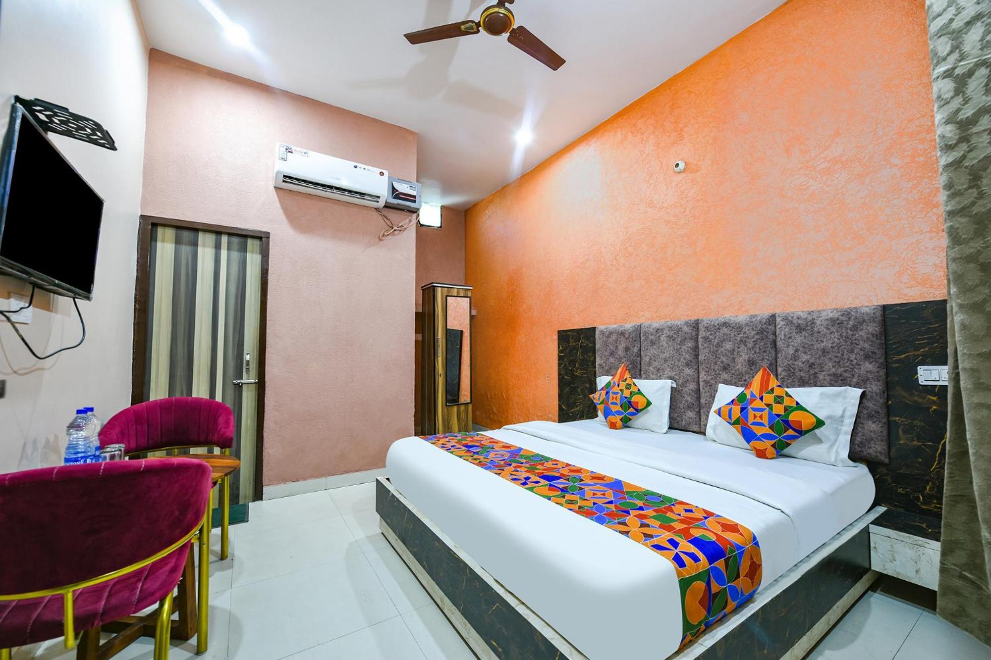 Hotel Fabexpress Galaxy Nayagaon Exterior foto
