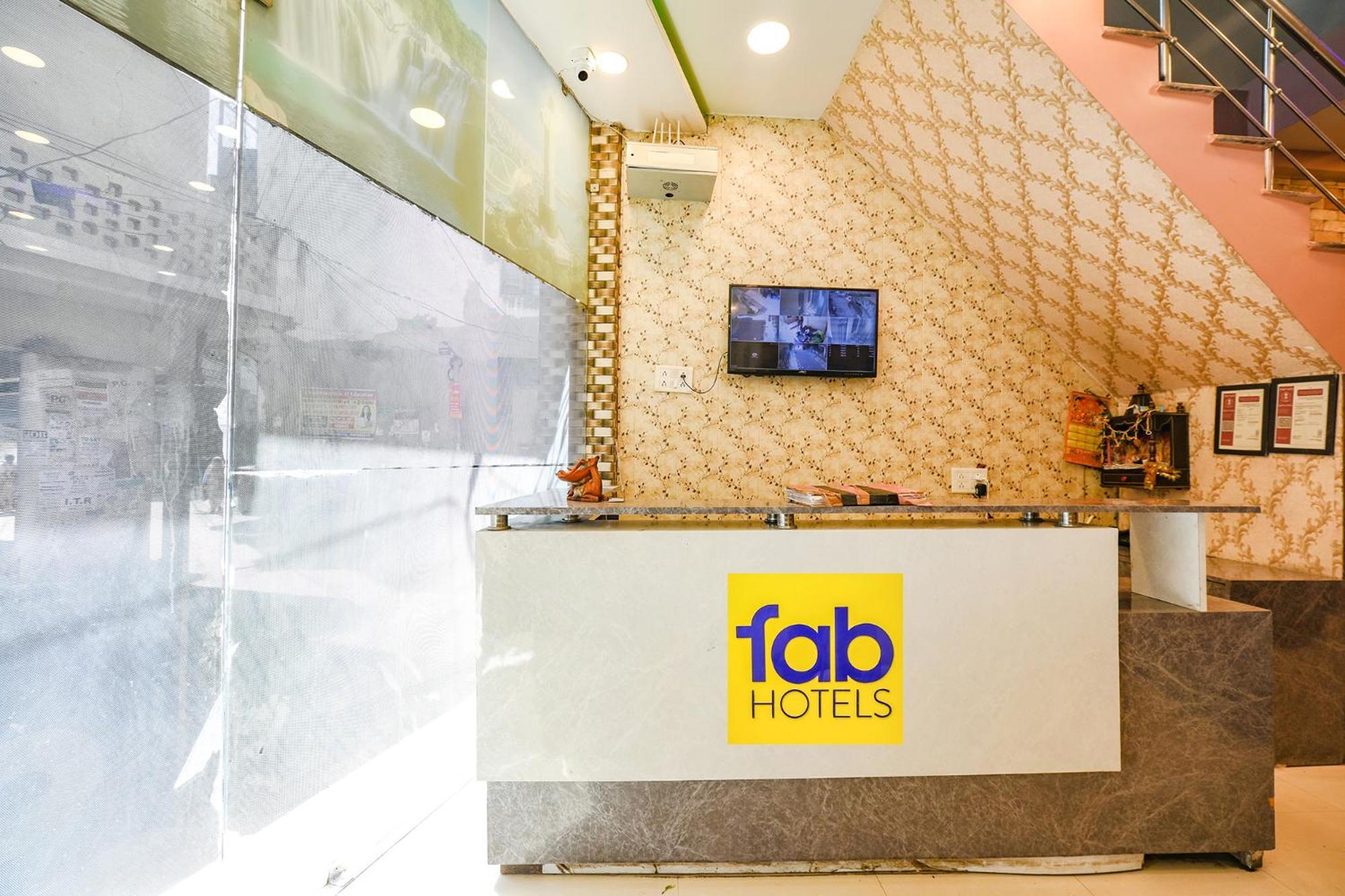 Hotel Fabexpress Galaxy Nayagaon Exterior foto